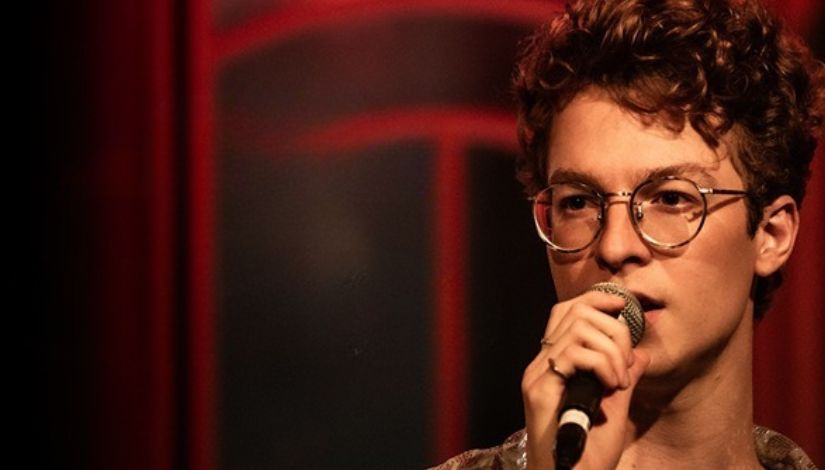 Ayrton Montarroyos canta Caetano