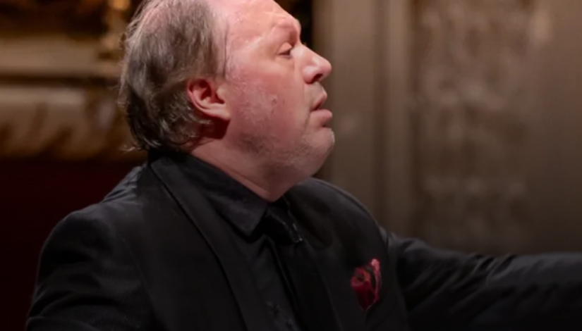 Theatro Municipal - Perspectivas Inesperadas